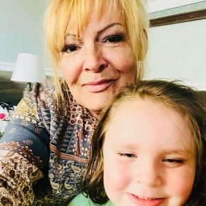 Meet your Posher, Debbie